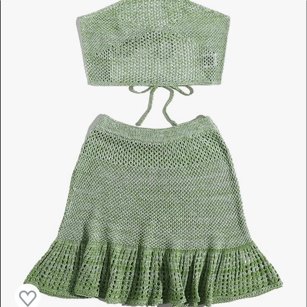 Green and white set